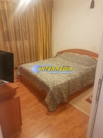 3-camere-centru-decomandat-etaj-intermediar