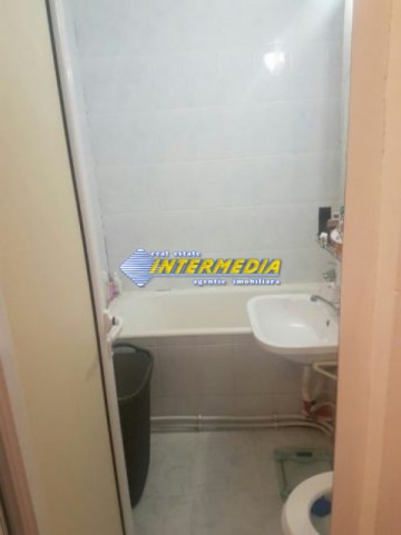 3-camere-centru-decomandat-etaj-intermediar-4