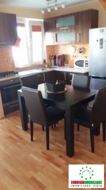apartament-cu-3-camere-de-vanzare-zona-ciresica-1
