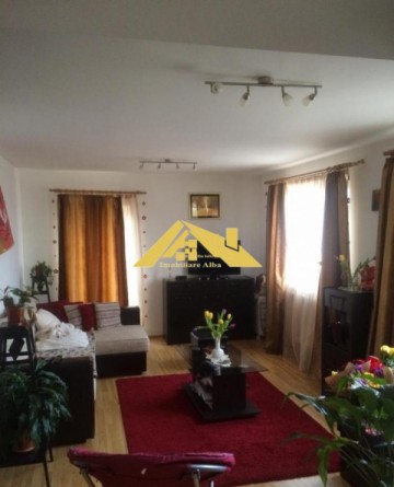 apartament-3-camere-cu-scara-interioara-alba-micesti