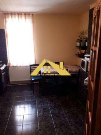 de-vanzare-apartament-3-camere-in-ampoi-1-2