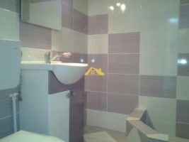 spatiu-comercial-zona-foarte-buna-in-cetate-2