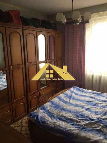 apartament-4-camere-zona-centru-etaj-3-decomandat