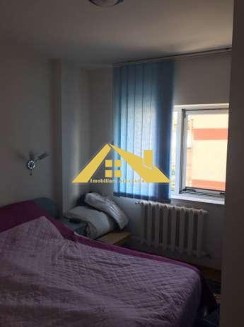 apartament-3-camere-decomandate-cetate-1