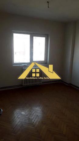 apartament-3-camere-cetate-mercur-2