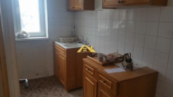 de-vanzare-apartament-2-camere-suprafata-mare-in-cetate-2