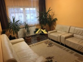 apartament-3-camere-decomandat-cetate-2
