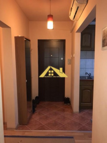 apartament-3-camere-decomandat-cetate-5
