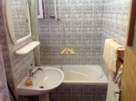 apartament-cu-3-camere-de-vanzare-cetate-6