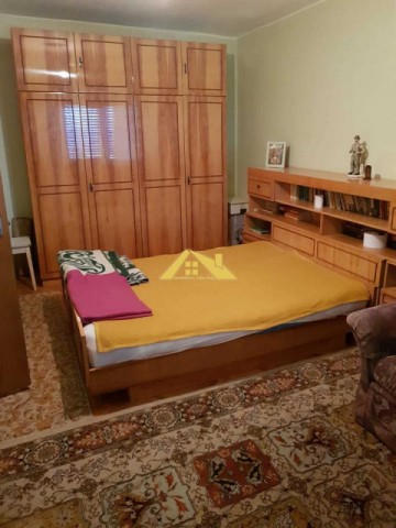 apartament-4-camere-zona-centru-14