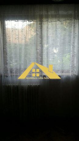 apartament-3-camere-in-cetate-1