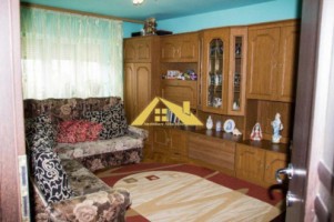apartament-3-camere-zona-cetate-2