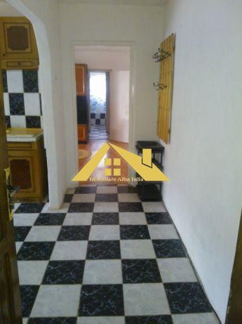 apartament-2-camere-cetate-piata-1