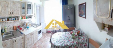 vand-apartament-3-camere-in-cetate-foste-proprietati-3