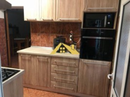 casa-cu-spatiu-comercial-2