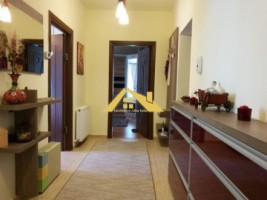 vand-apartament-2-camere-cu-gradina-si-loc-de-parcare-1