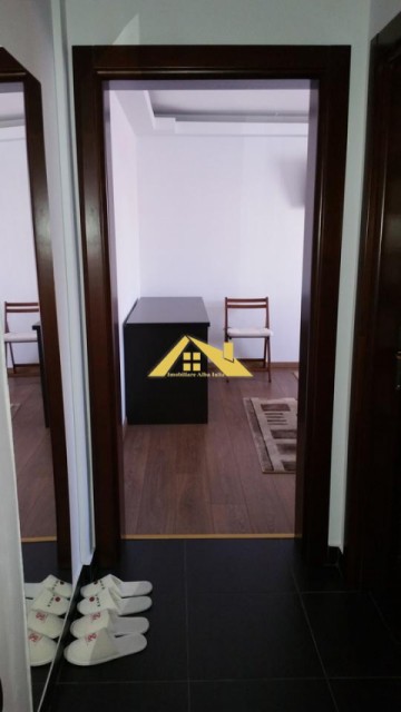 apartament-cu-o-camera-in-cetate-zona-m-uri-etajul-3