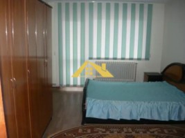 vand-apartament-3-camere-decomandat-cetate-2