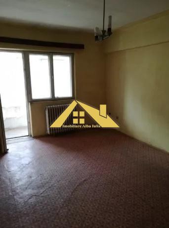 proprietar-vand-apartament-2-camere-decomandat