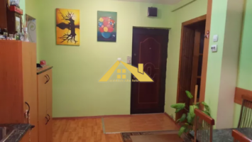 vand-apartament-cu-2-camere-decomandat-zona-ampoi-1-1