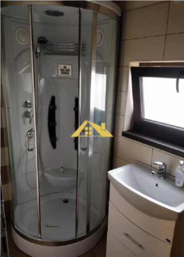 apartament-de-inchiriat-cu-living-si-o-camera-2