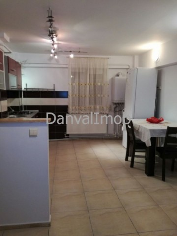 apartament-3-camere-de-inchiriat-7