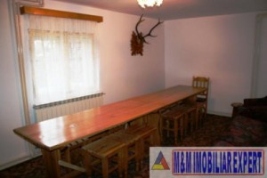 vand-vila-cu-9-camere-si-teren-de-240-mp-in-busteni-prahova-7