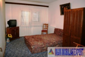 vand-vila-cu-9-camere-si-teren-de-240-mp-in-busteni-prahova-8