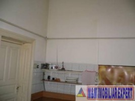 vila-10-camere-teren-1200-mp-campulung-1