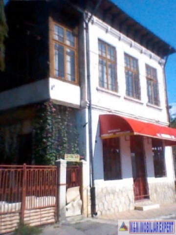 vila-10-camere-teren-1200-mp-campulung-18