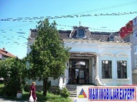 liber-un-apartament-spatii-in-vila-campulung-5