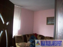 casa-2-camere-teren-2000-mp-campulung-7