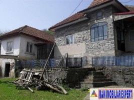 casa-5-camere-teren-1600-mp-cetateni-4