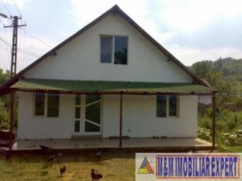 vila-cu-12-camere-si-ferma-pe-14-ha-mihaesti-arges-ideal-pentru-investitii-in-agroturism-1