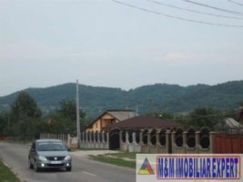 casa-vacanta-9-camere-teren-5500-mp-vladesti-arges-1