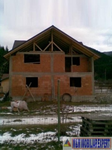 vila-5-camere-in-constructie-teren-500-mp-leresti-1