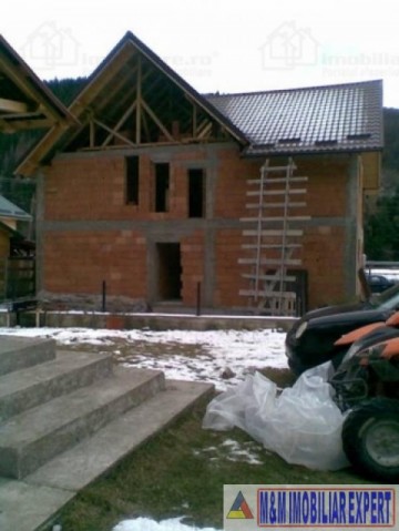 vila-5-camere-in-constructie-teren-500-mp-leresti-2