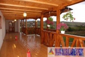 vila-tip-pensiunehan-unicat-de-vanzare-in-rasnov-brasov-oportunitate-de-investitie-turistica-3