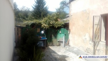 casa-3-camere-teren-460-mp-campulung-5