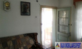 vand-casa-cu-4-camere-si-teren-de-2500-mp-in-matau-mioarele-suslanesti-arges-6