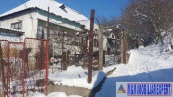 rezervat-iule-2025-casa-4-camere-teren-900-mp-de-vanzare-pe-calea-pietroasa-in-campulung-muscel-arges-1