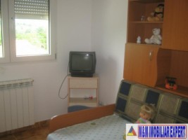 vila-4-camere-teren-600-mp-de-inchiriat-in-godeni-capul-piscului-arges-9