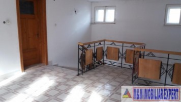 tepari-spatii-comerciale-340-mp-campulung-11