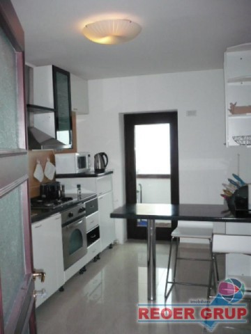 ultracentral-3-camere-modern-mobilat-si-utilat-5