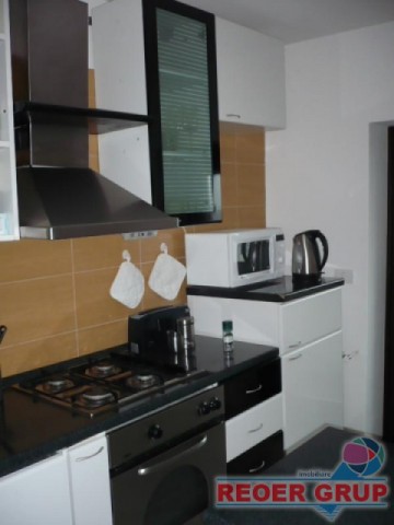 ultracentral-3-camere-modern-mobilat-si-utilat-6