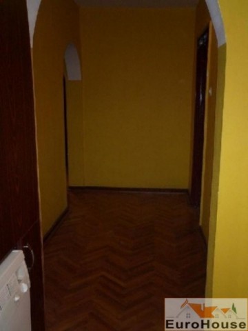 apartament-de-vanzare-3-camere-decomandat-centru-8