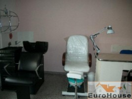 spatiu-de-inchiriat-destinat-activitatii-de-coafor-cosmetica-zona-cetate-2