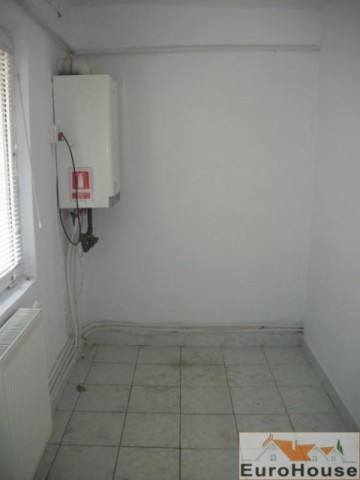 spatiu-comercial-cetate-1
