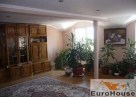 apartament-de-vanzare-5-camere-decomandat-cetate-0