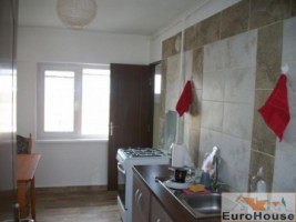 apartament-de-vanzare-4-camere-cetate